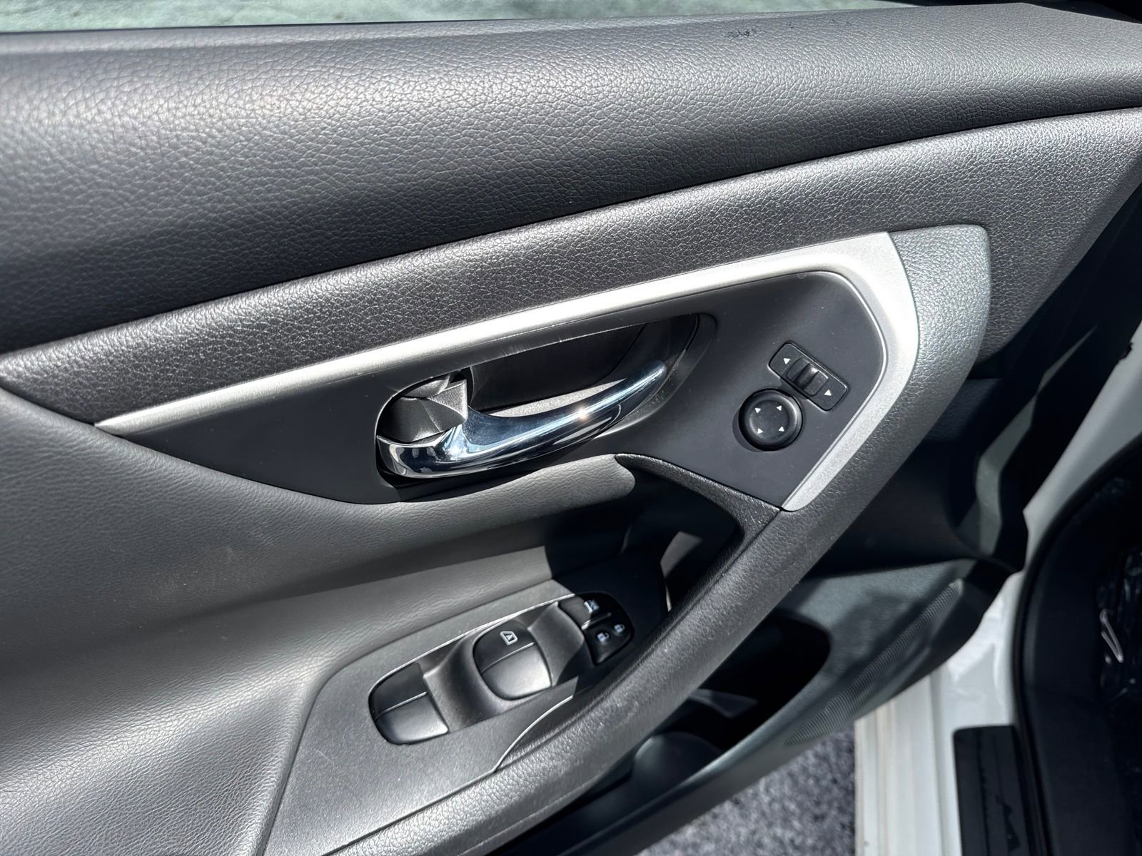 Used 2018 Nissan Altima 2.5 S w/ S Convenience Package image 12