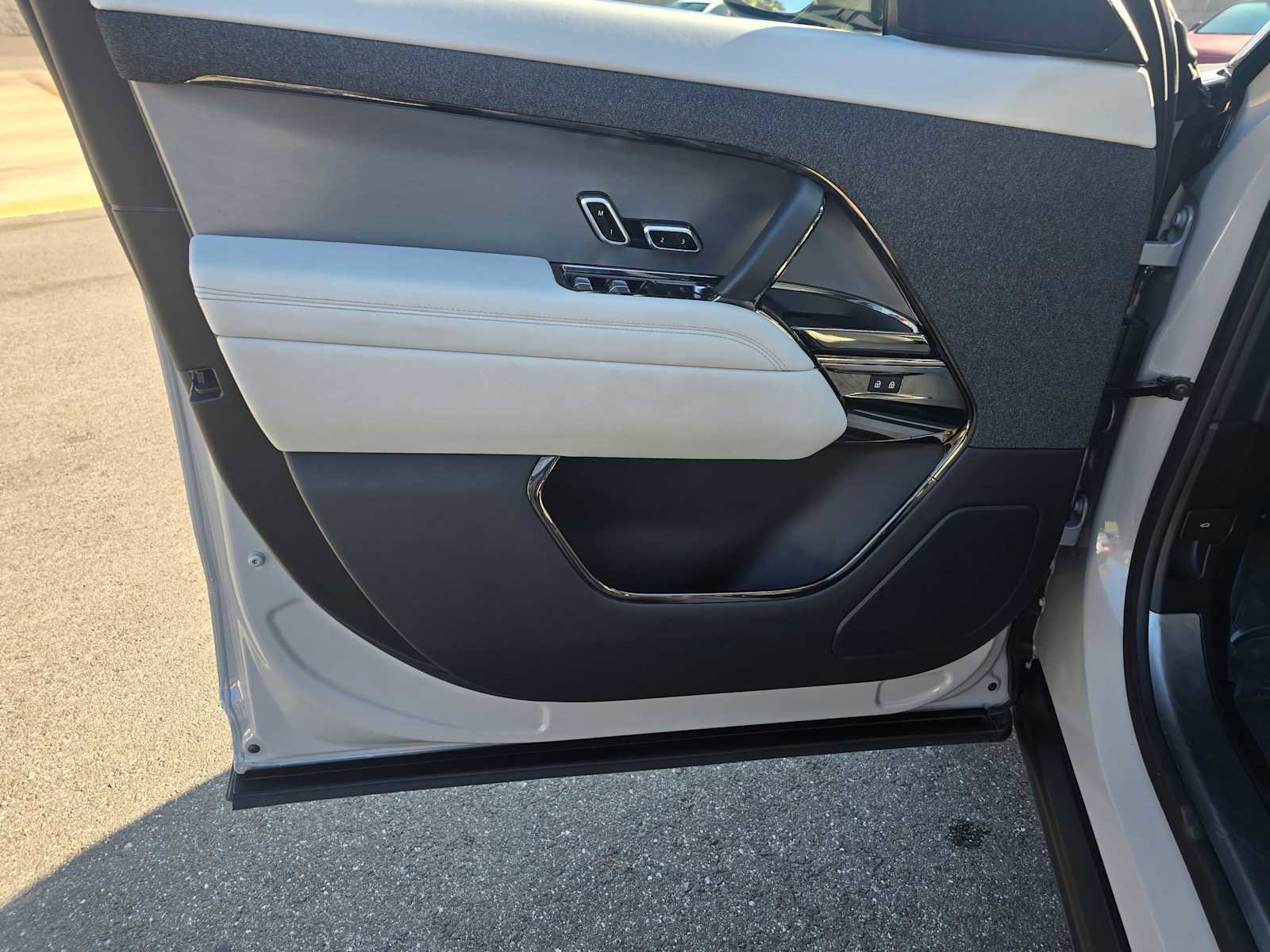 Used 2024 Land Rover Range Rover Sport SE image 23