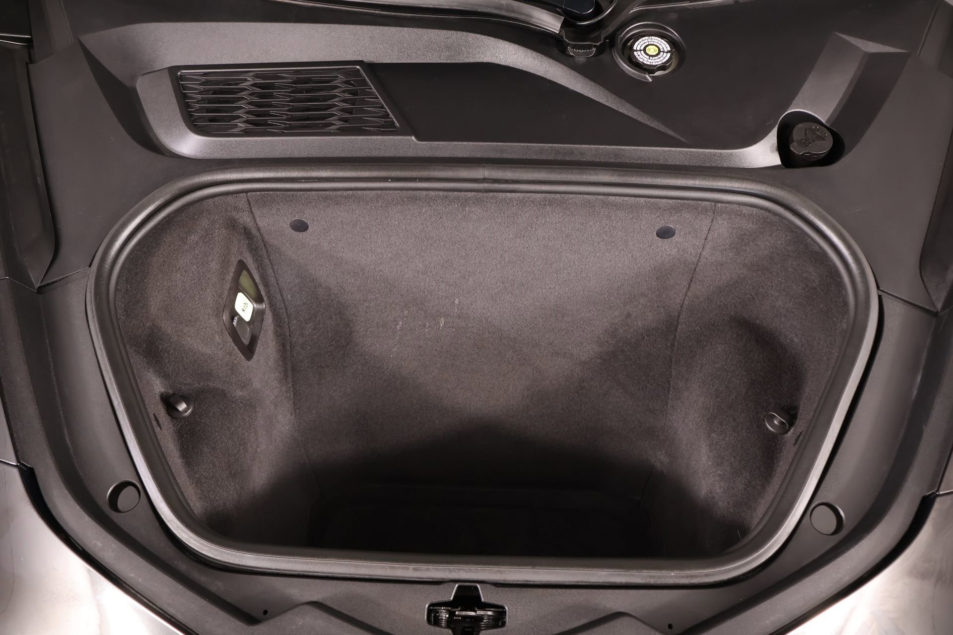 Used 2020 Chevrolet Corvette Stingray Preferred Cpe w/ 2LT Preferred Equipment Group RWD image 18