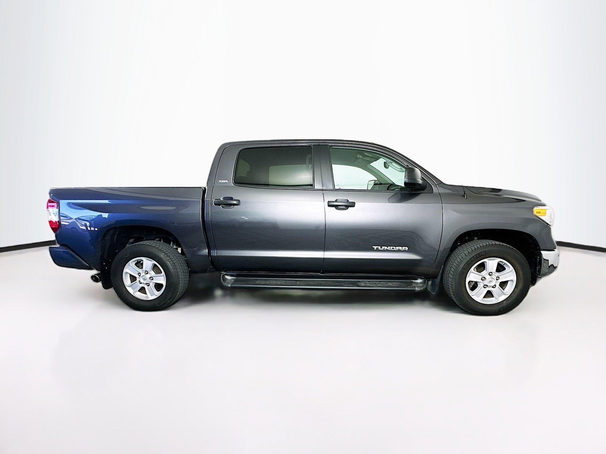 Used 2017 Toyota Tundra SR5 w/ SR5 Upgrade Package RWD image 10