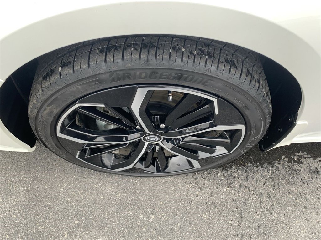 Used 2024 Nissan Altima 2.5 SR w/ SR Premium Package image 10