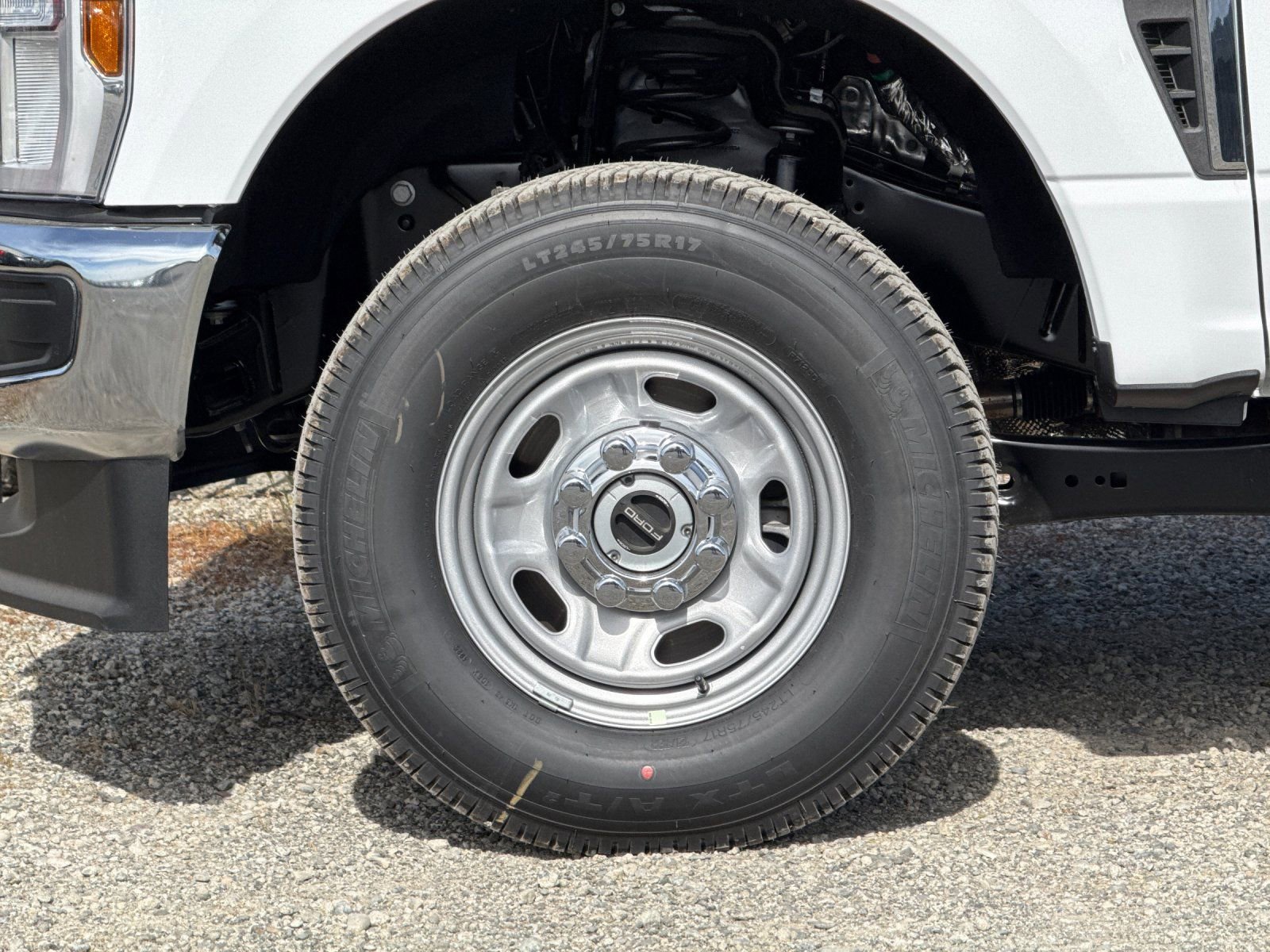 New 2026 Ford F250 XL w/ XL Chrome Package image 23