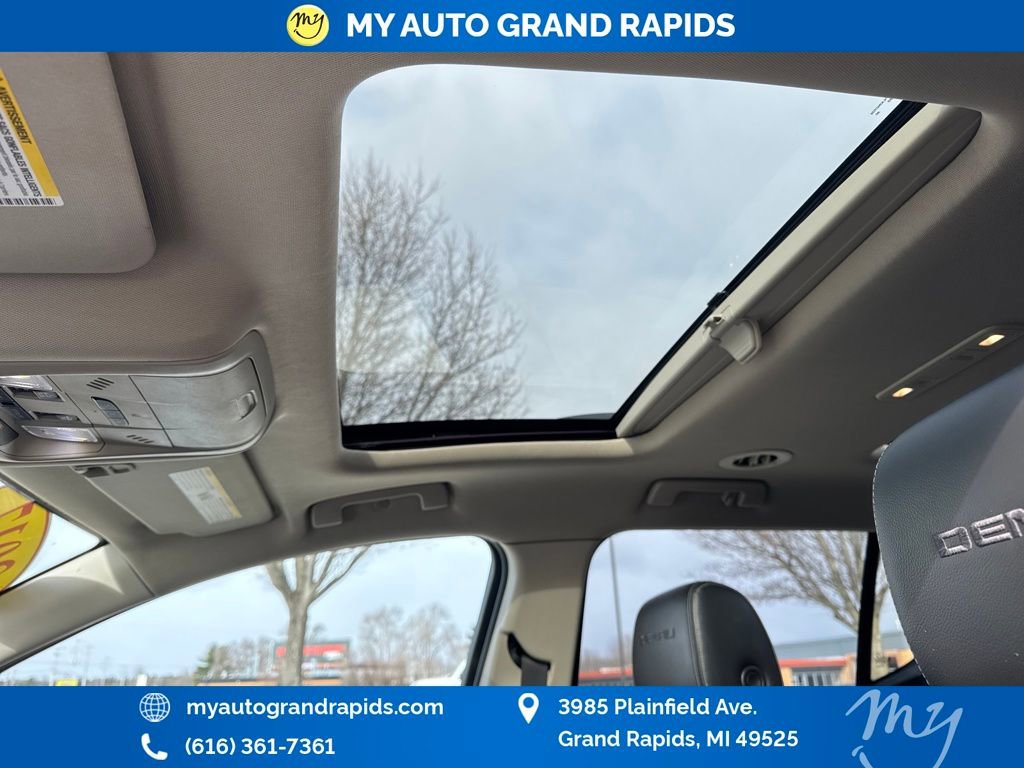 Used 2017 GMC Acadia Denali image 23