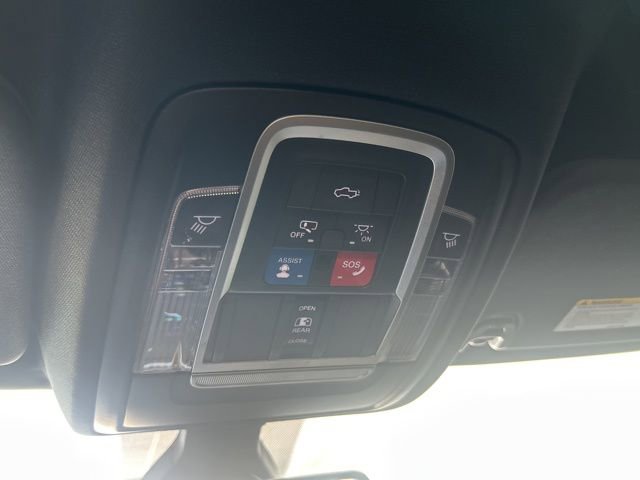 Used 2020 RAM 1500 Limited w/ Body Color Bumper Group image 16