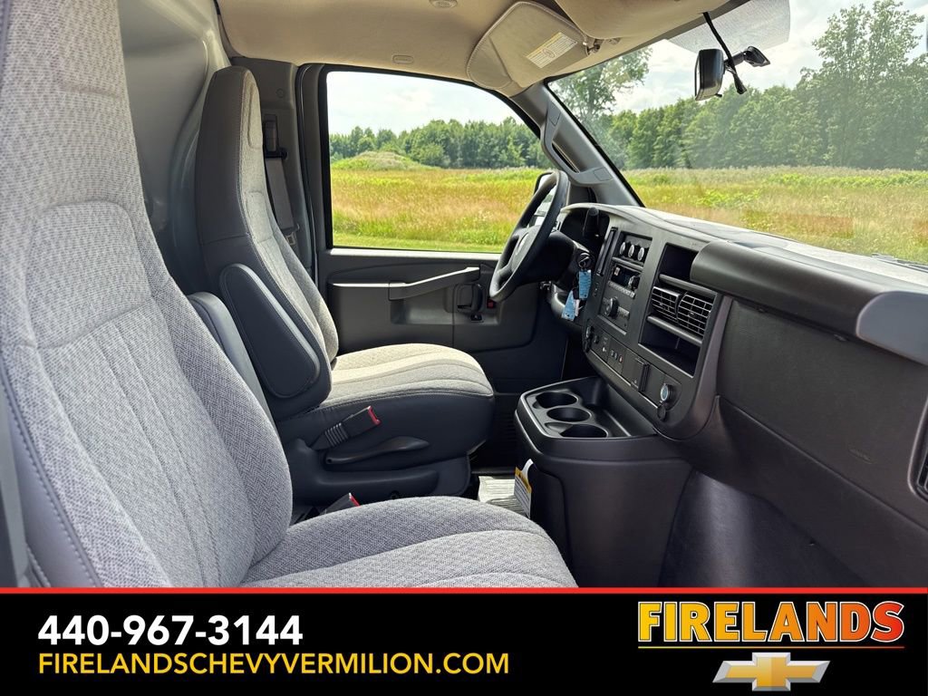 New 2025 Chevrolet Express 2500 w/ Driver Convenience Package image 27