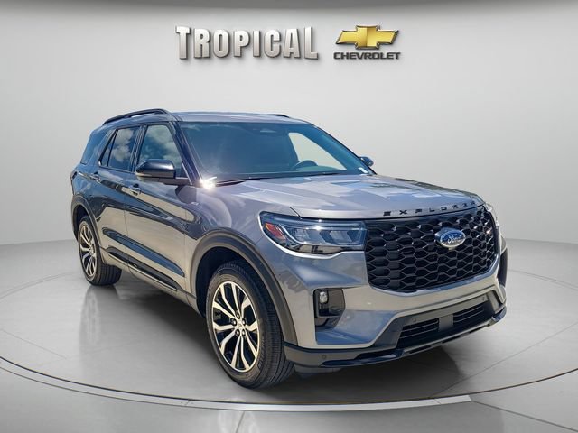 Used 2025 Ford Explorer ST-Line AWD/4WD image 4