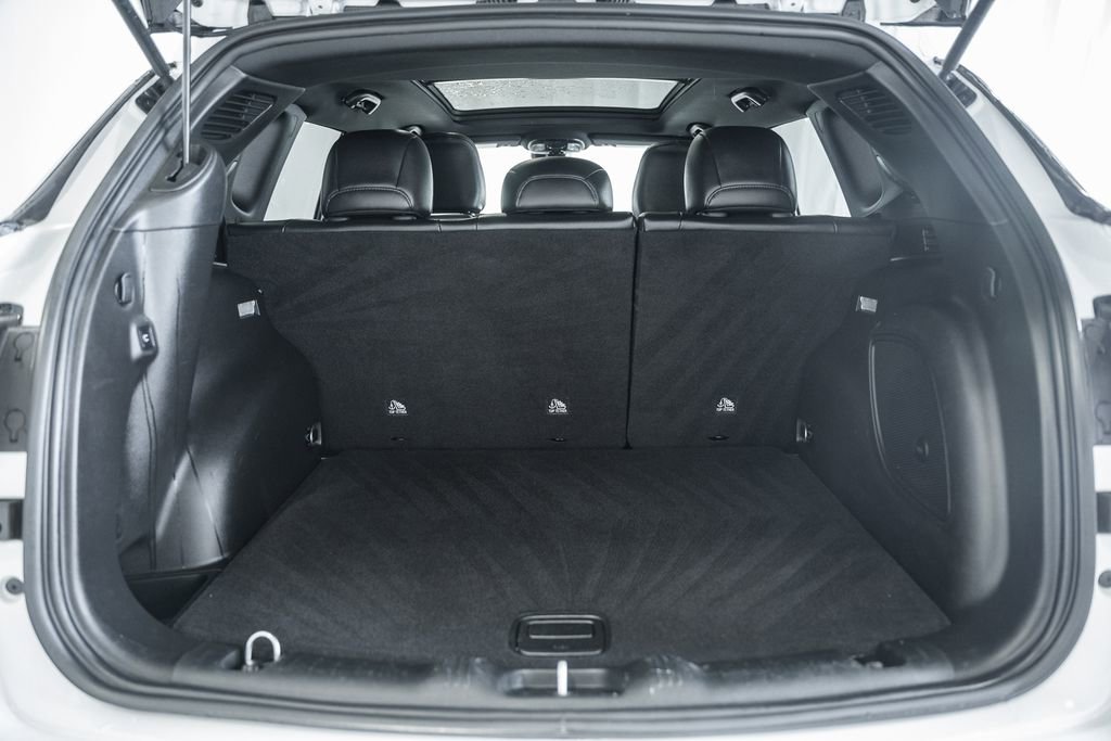 Certified 2025 Jeep Compass Latitude w/ Sun & Sound Group image 11