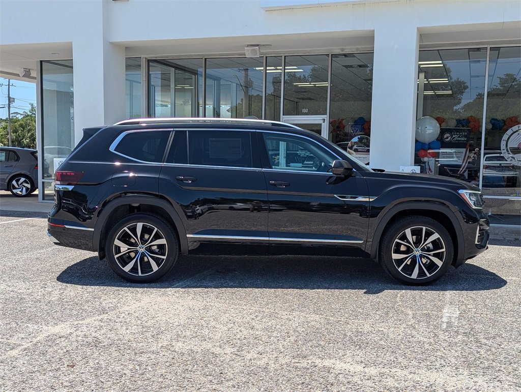 New 2025 Volkswagen Atlas SEL Premium R-Line image 8
