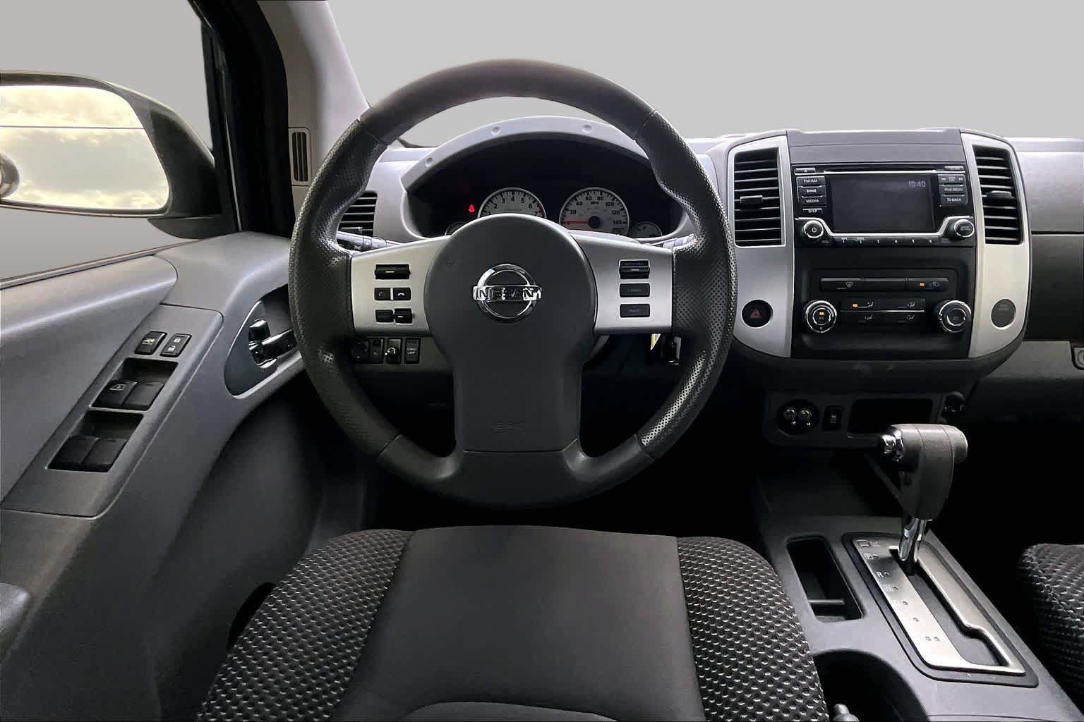 Used 2018 Nissan Frontier SV RWD image 6