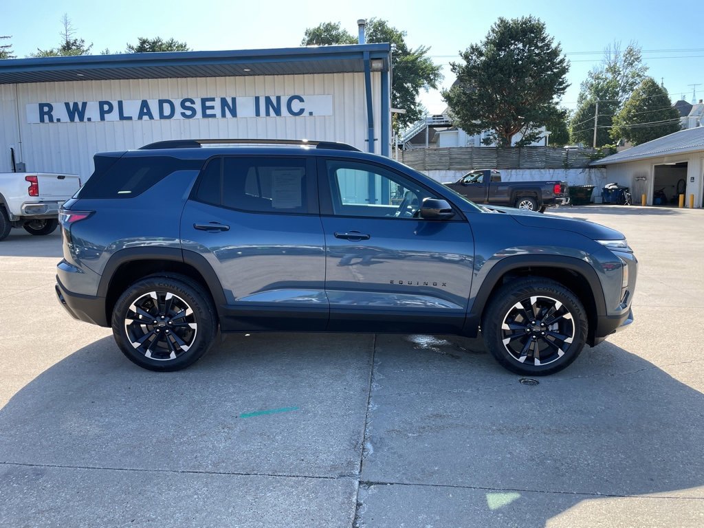 Used 2025 Chevrolet Equinox RS w/ Convenience Package III image 17