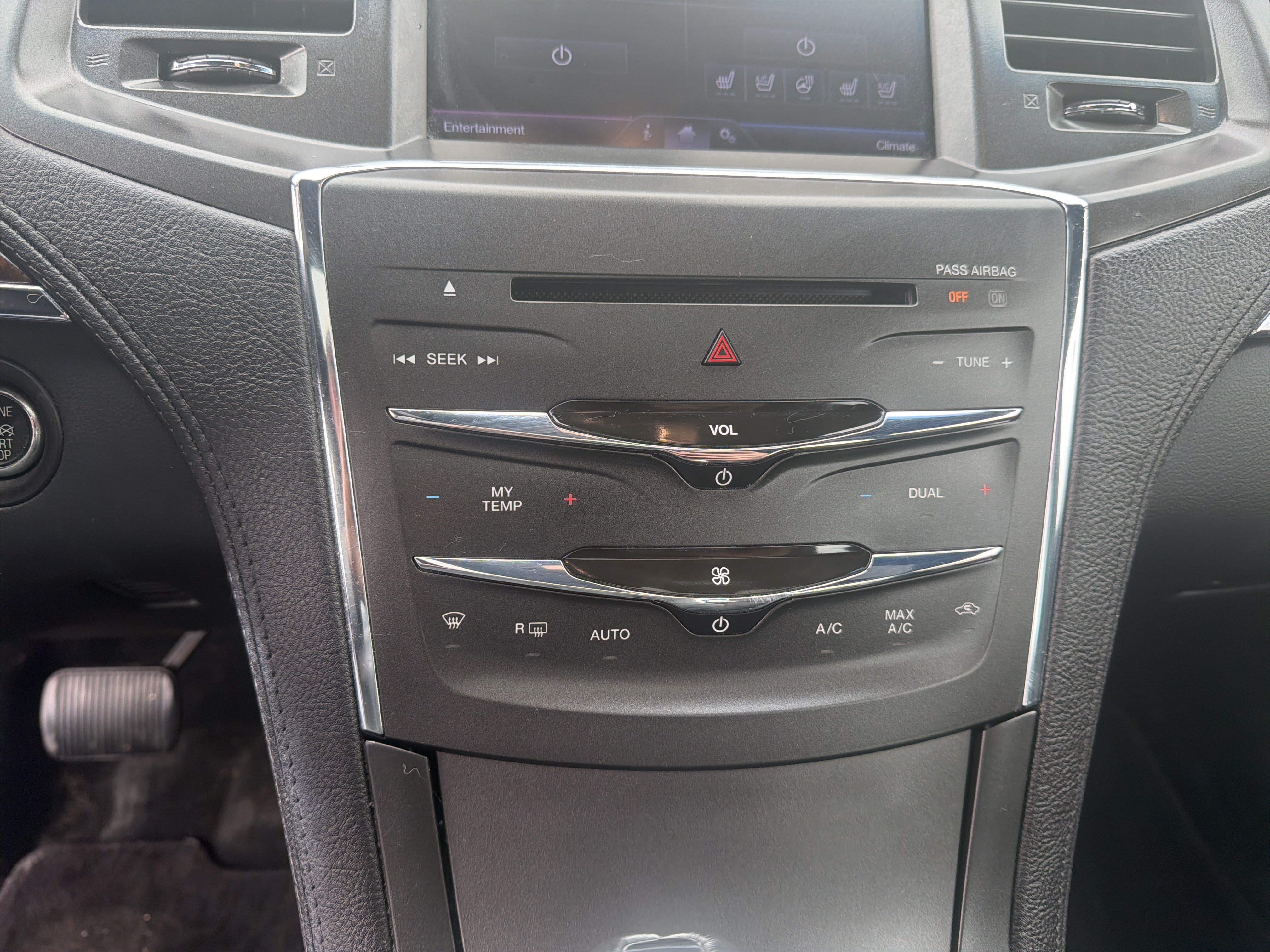 Used 2013 Lincoln MKS AWD image 33