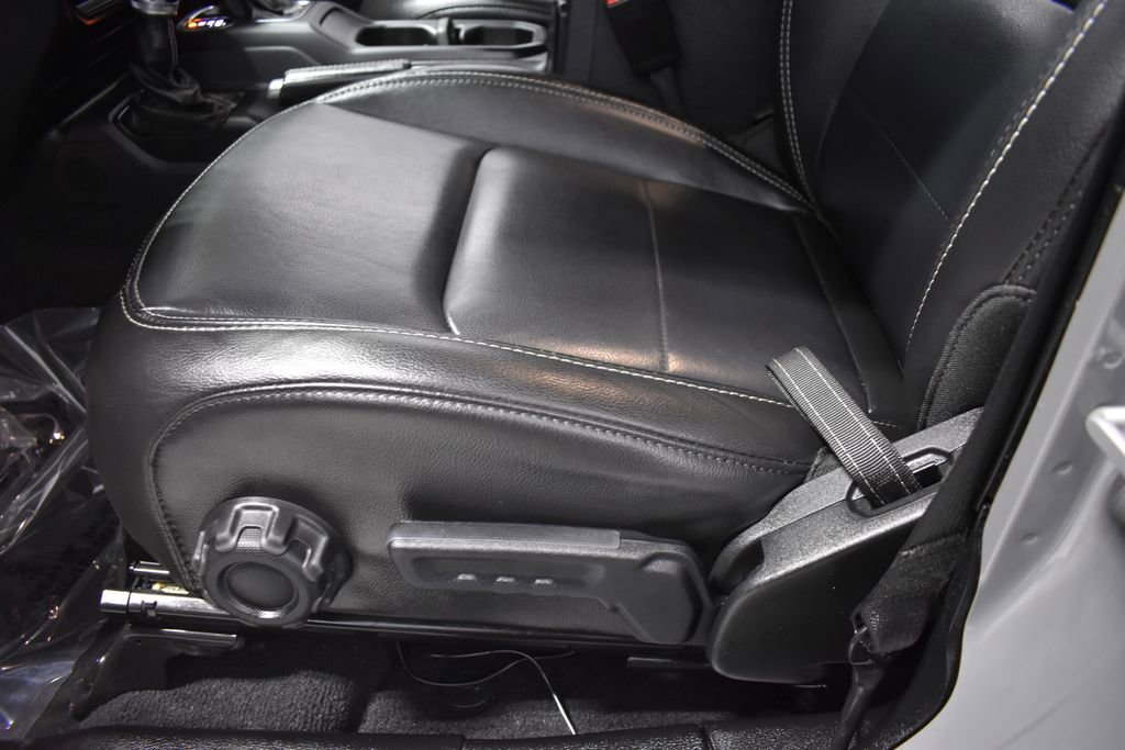 Used 2021 Jeep Wrangler Unlimited Sahara image 18