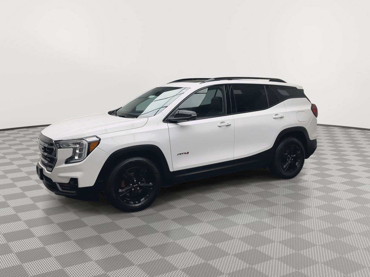 Certified 2024 GMC Terrain AT4 w/ Tech Package AWD/4WD image 38