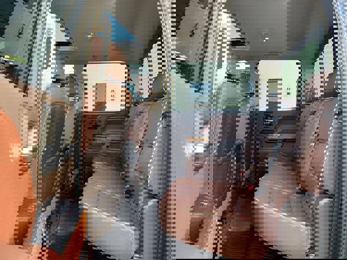 Used 2015 Chevrolet Silverado 3500 High Country image 29