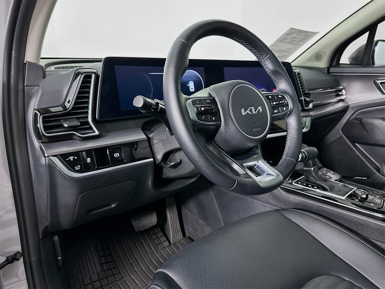 Used 2024 Kia Sportage SX image 9