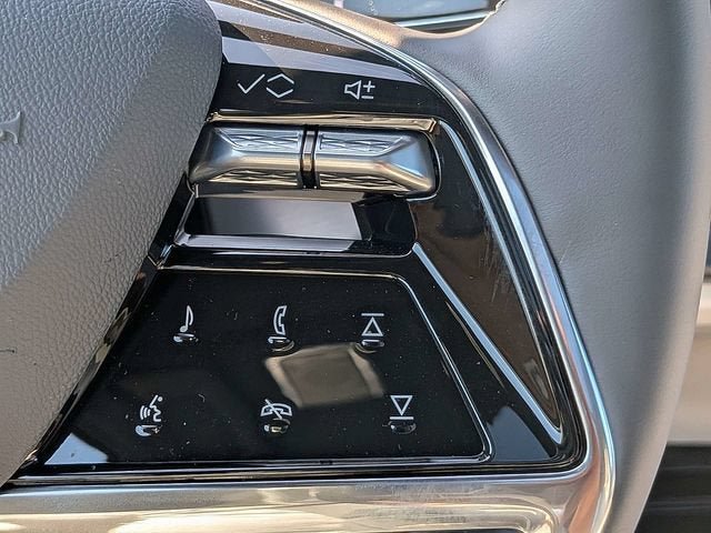New 2027 Cadillac Vistiq Sport w/ LPO, Floor Liner Package AWD/4WD image 26