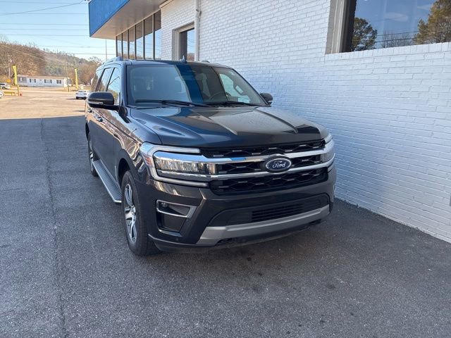 Used 2023 Ford Expedition Limited image 2