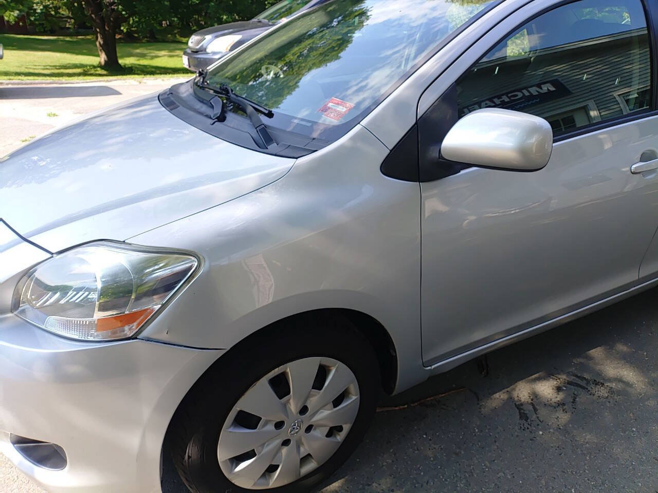 Used 2012 Toyota Yaris Sedan FWD image 2