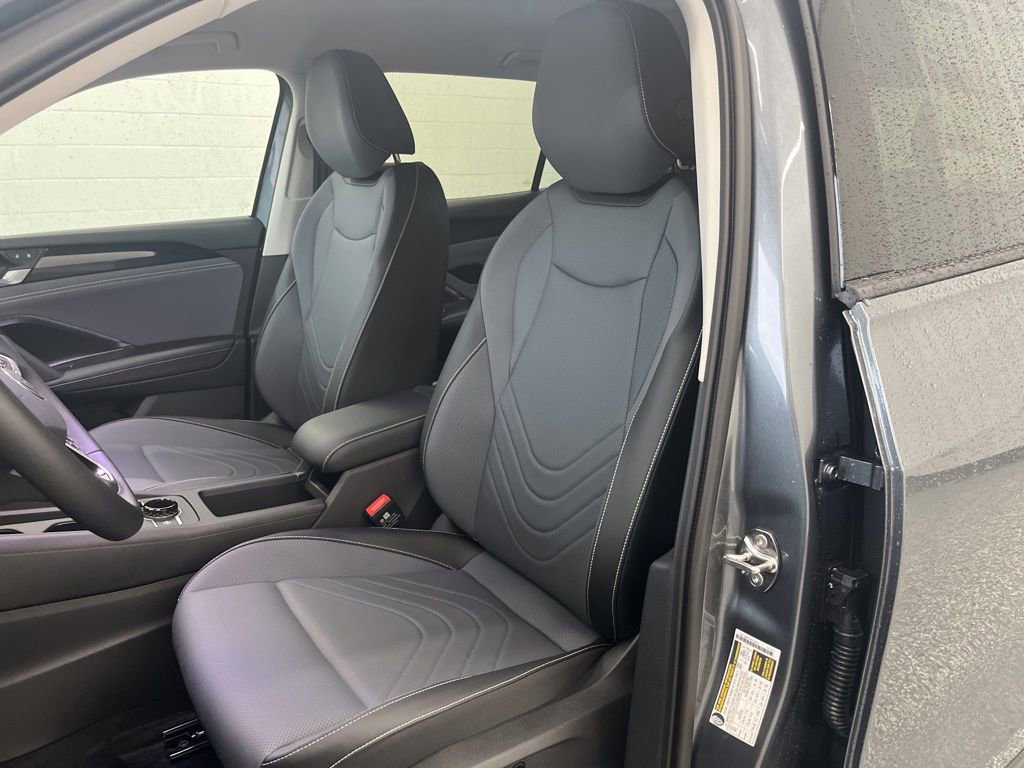 New 2026 Volkswagen Tiguan SE AWD/4WD image 14