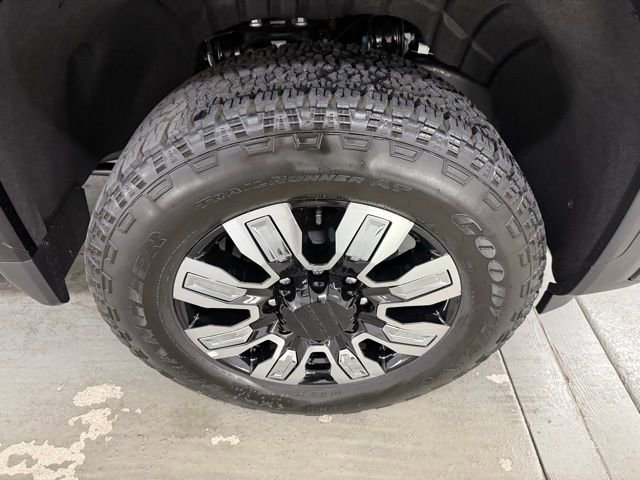 New 2025 GMC Sierra 2500 Denali w/ Denali Reserve Package image 4