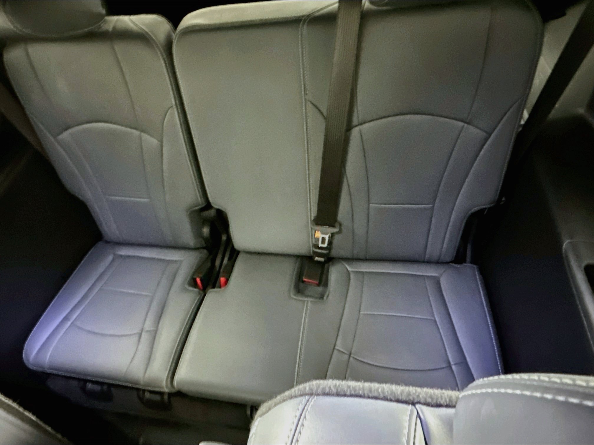 Used 2022 Buick Enclave Essence FWD image 29