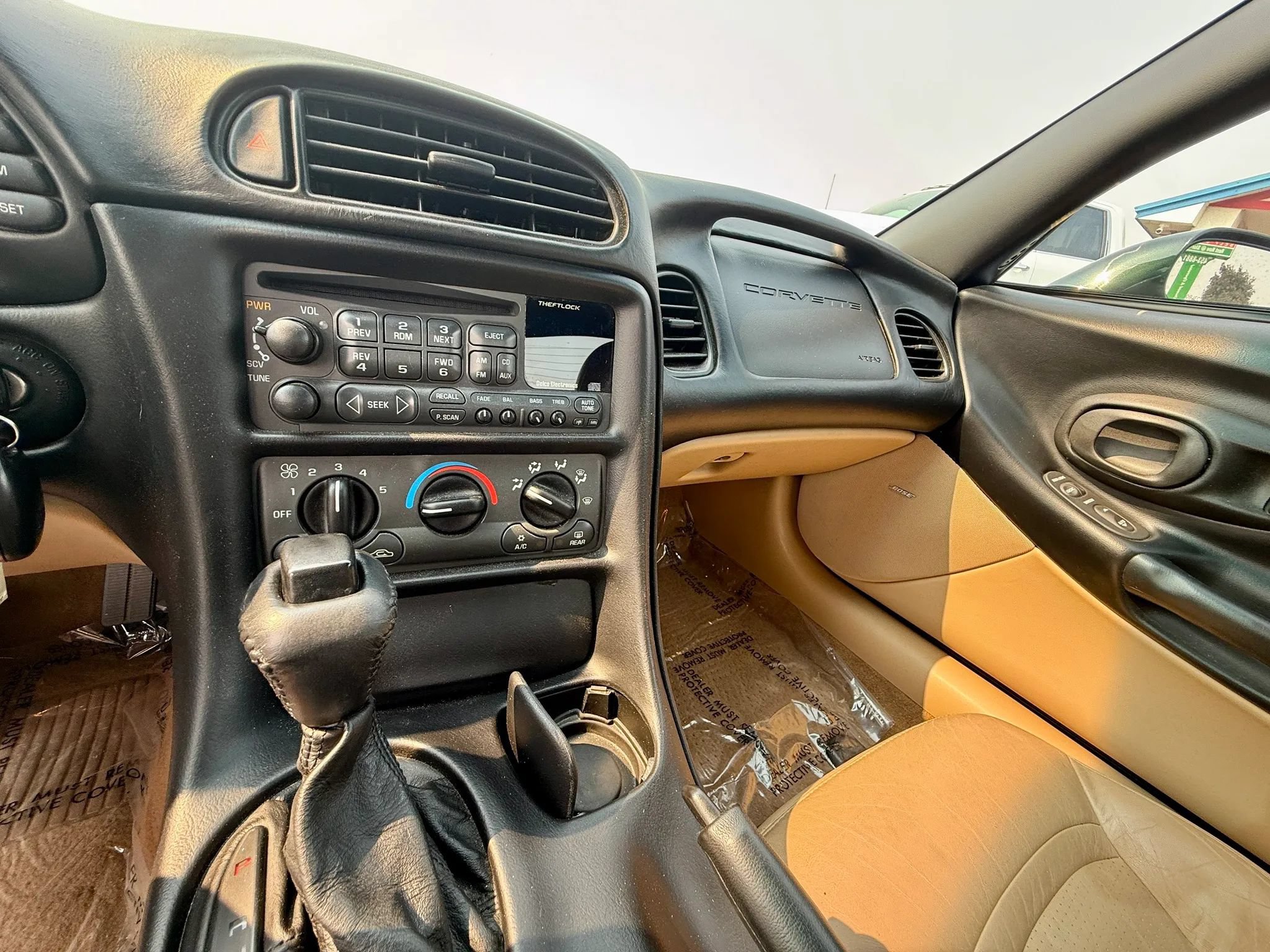 Used 2000 Chevrolet Corvette Coupe RWD image 11
