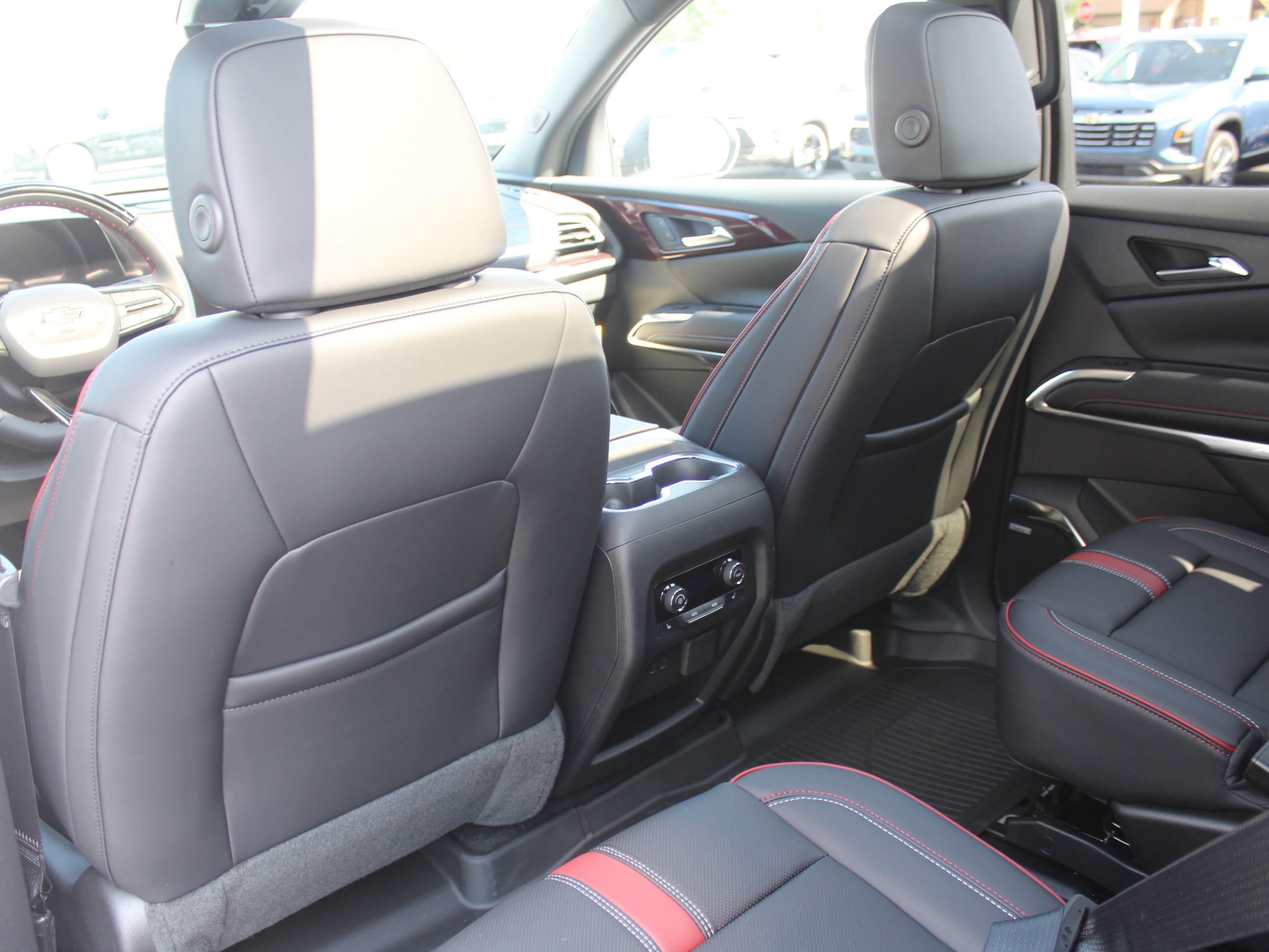 New 2027 Chevrolet Traverse RS w/ LPO, Floor Liner Package AWD/4WD image 19