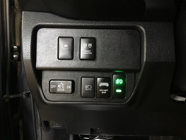 Used 2022 Toyota Tacoma SR image 39