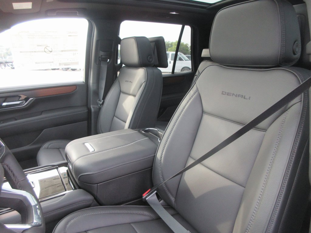 New 2026 GMC Yukon Denali w/ Denali Reserve Package image 12
