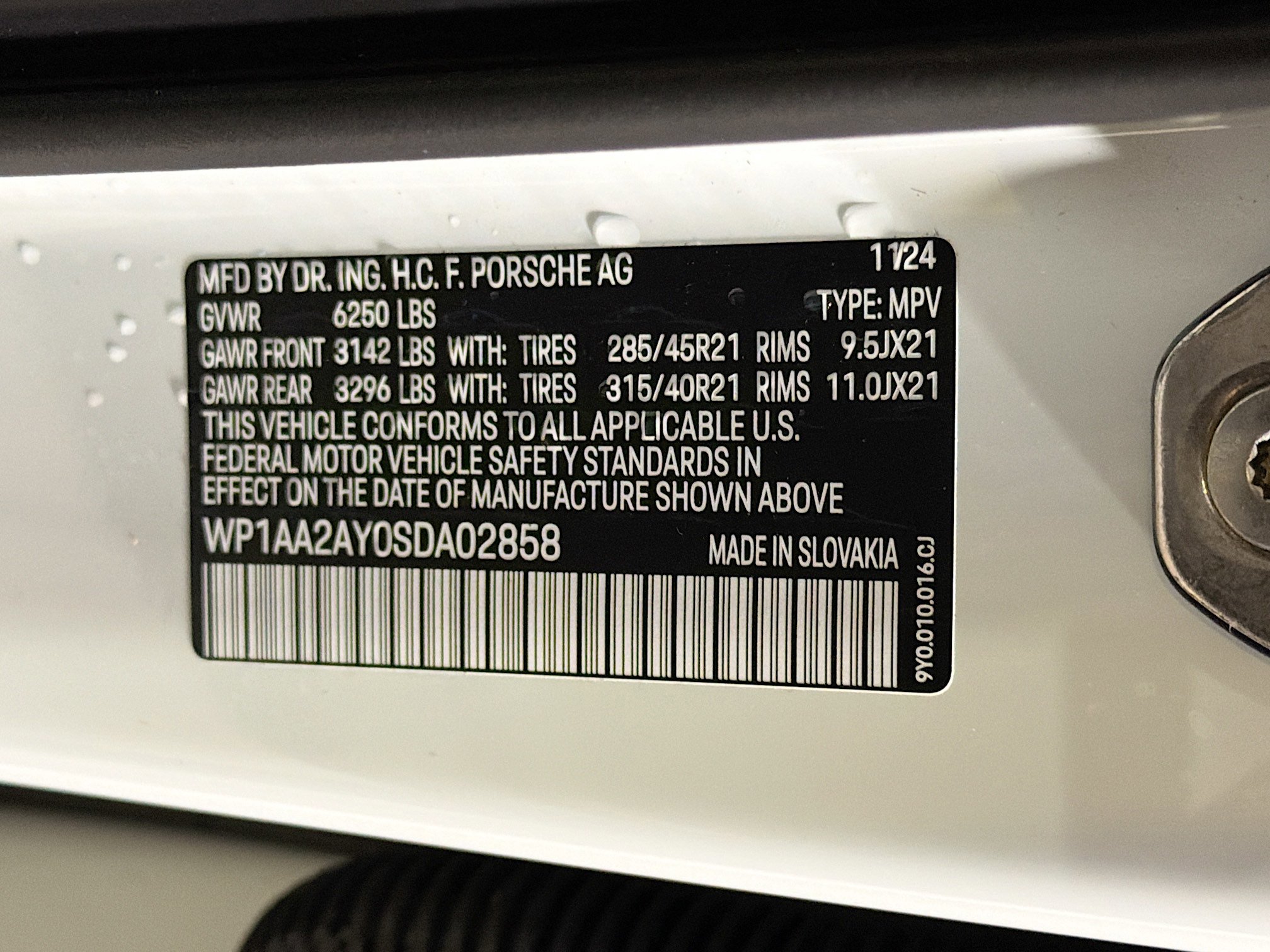 Certified 2025 Porsche Cayenne image 42