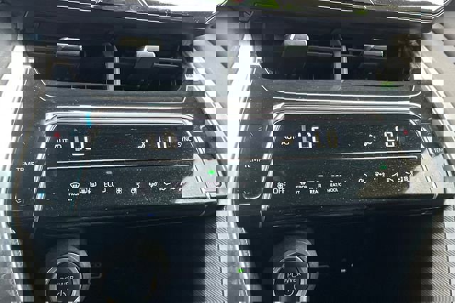 Used 2023 Toyota Venza XLE AWD/4WD image 23