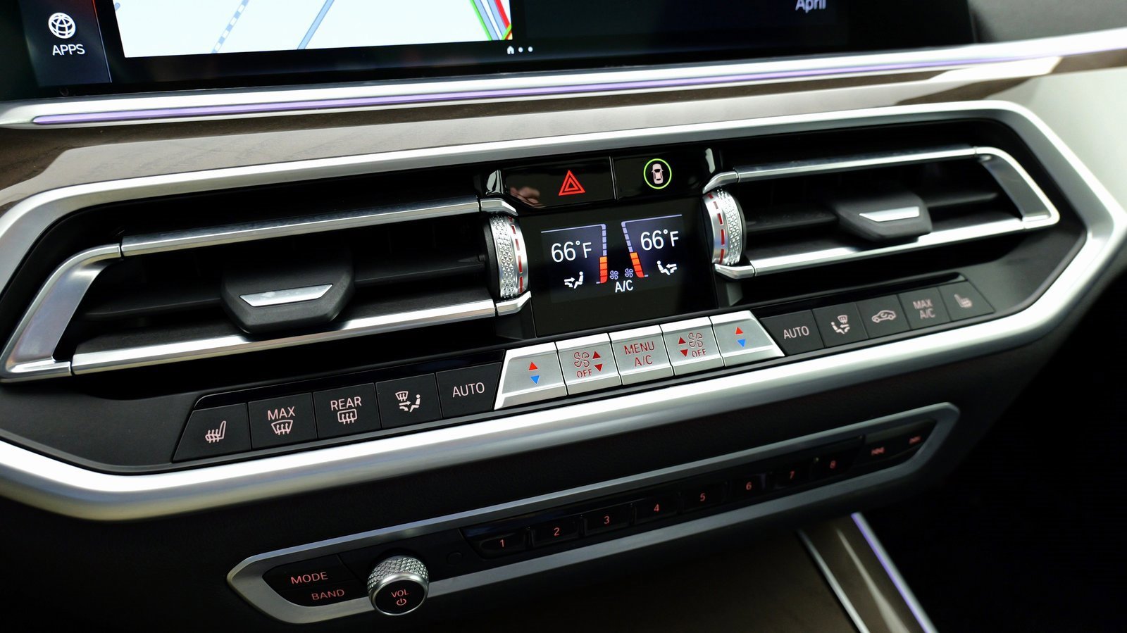 Used 2022 BMW X5 xDrive40i w/ Parking Assistance Package image 55