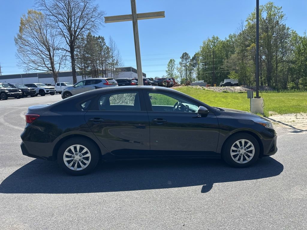 Used 2022 Kia Forte Sedan FWD image 4