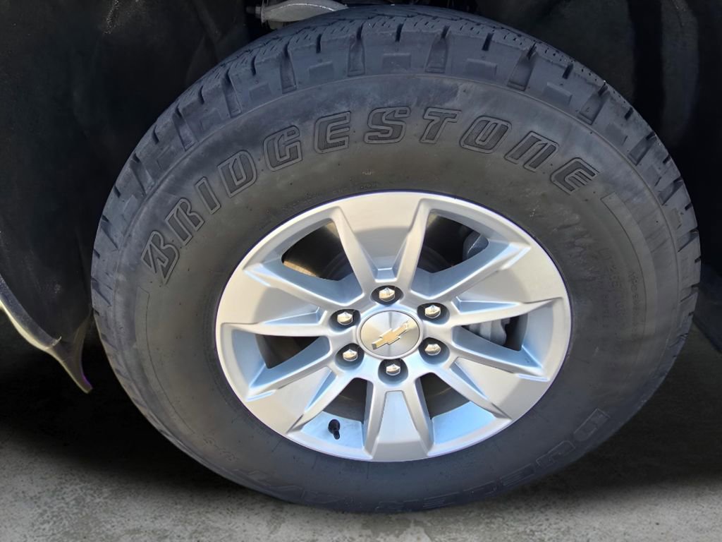 Used 2023 Chevrolet Silverado 1500 LT AWD/4WD image 11