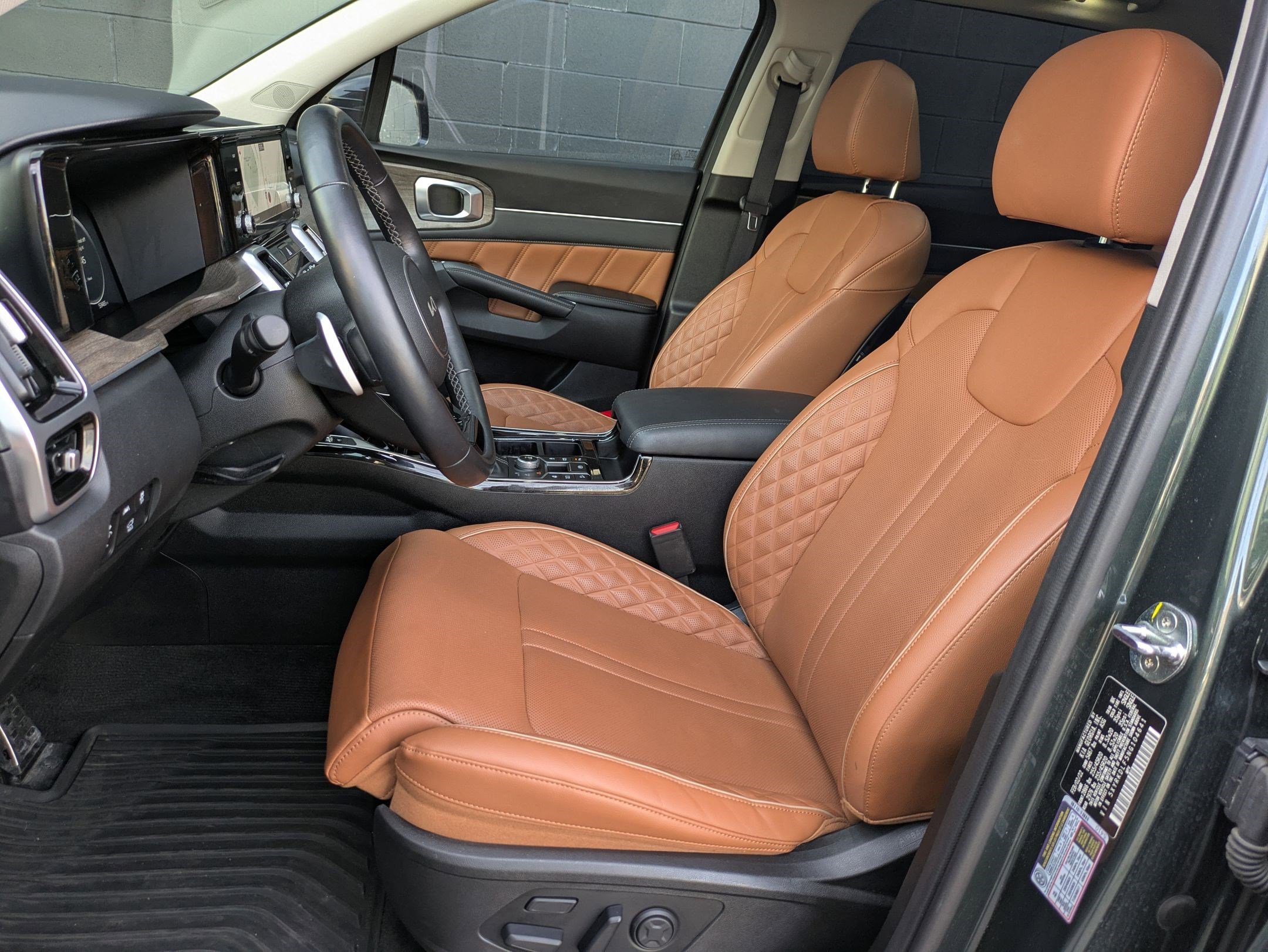 Used 2022 Kia Sorento SX Prestige w/ Rust Color Package image 21