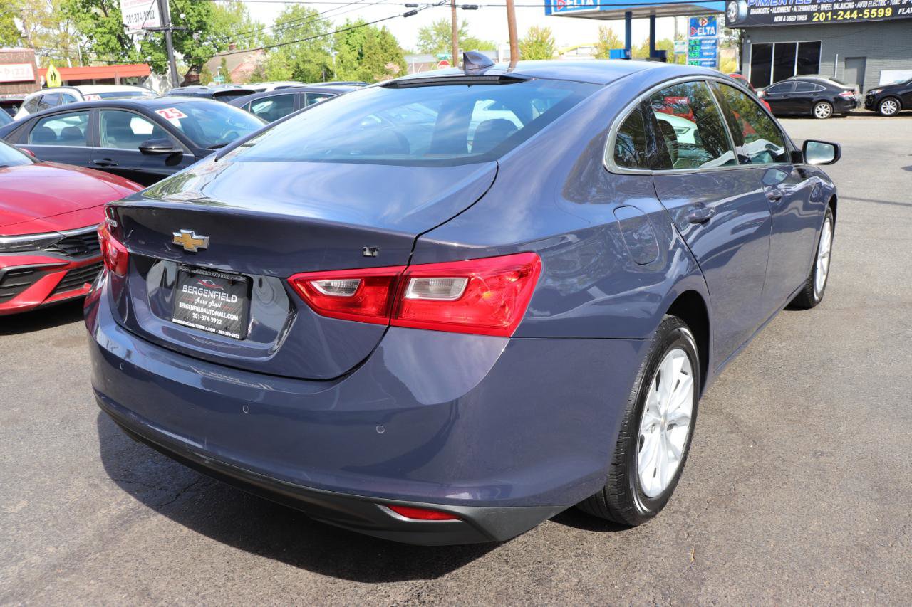 Used 2025 Chevrolet Malibu LT FWD image 5