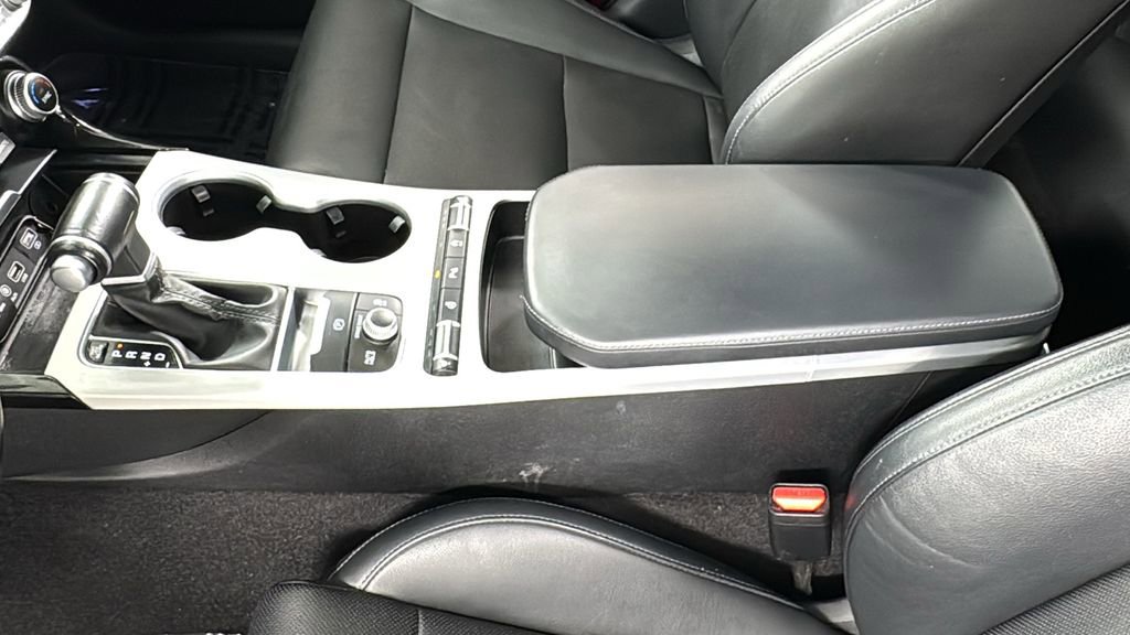 Used 2018 Kia Stinger GT image 34