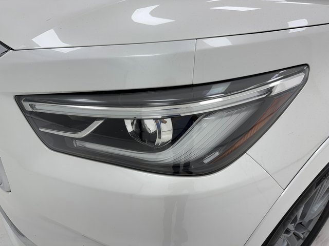 Used 2023 INFINITI QX80 Luxe w/ All-Season Package image 6