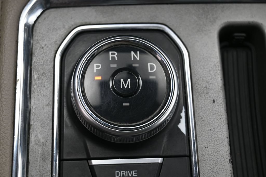 Used 2019 Ford Expedition XLT w/ Equipment Group 202A RWD image 32