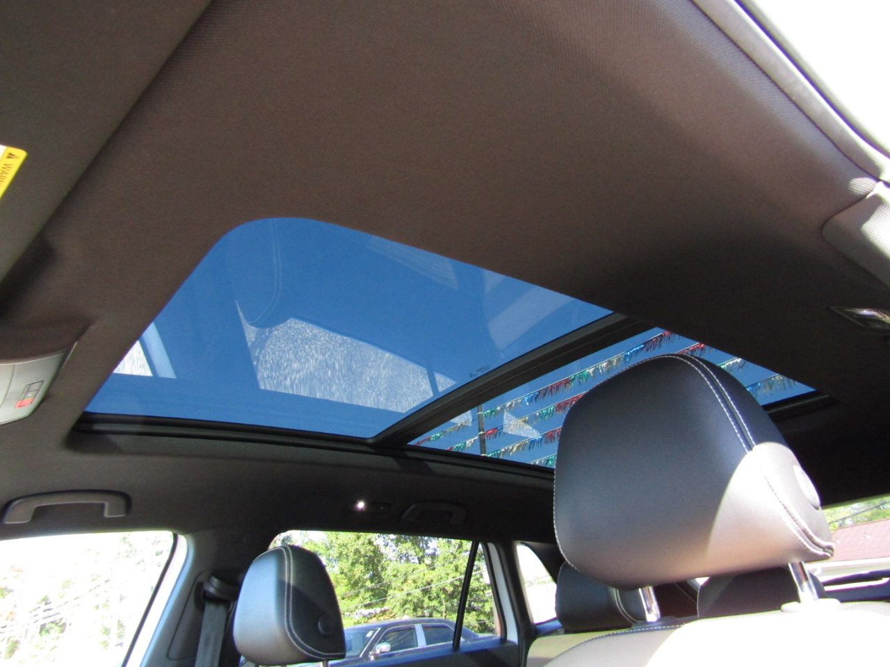 Used 2021 Volkswagen Atlas Cross Sport SE w/ Panoramic Sunroof Package image 13