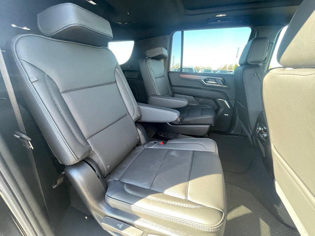 New 2026 GMC Yukon XL Denali w/ Sun & Power Step Package AWD/4WD image 26