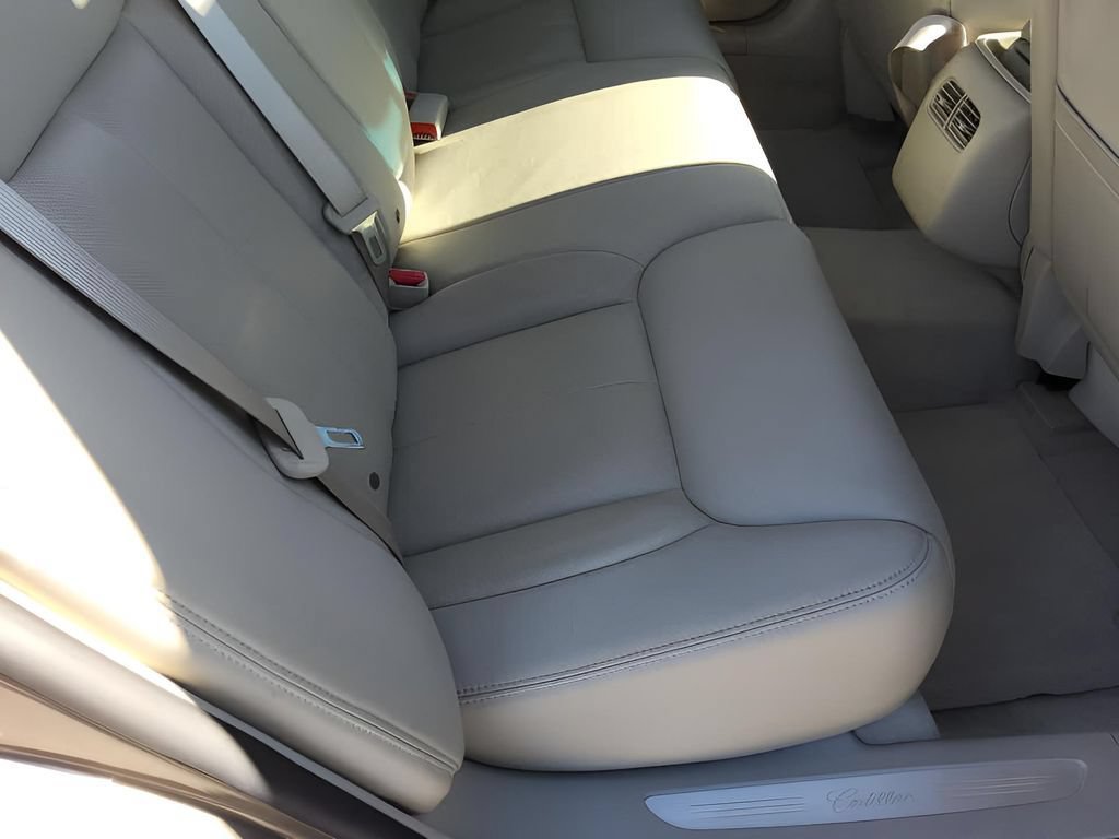 Used 2007 Cadillac DTS Luxury I w/ Sun And Sound Package FWD image 31