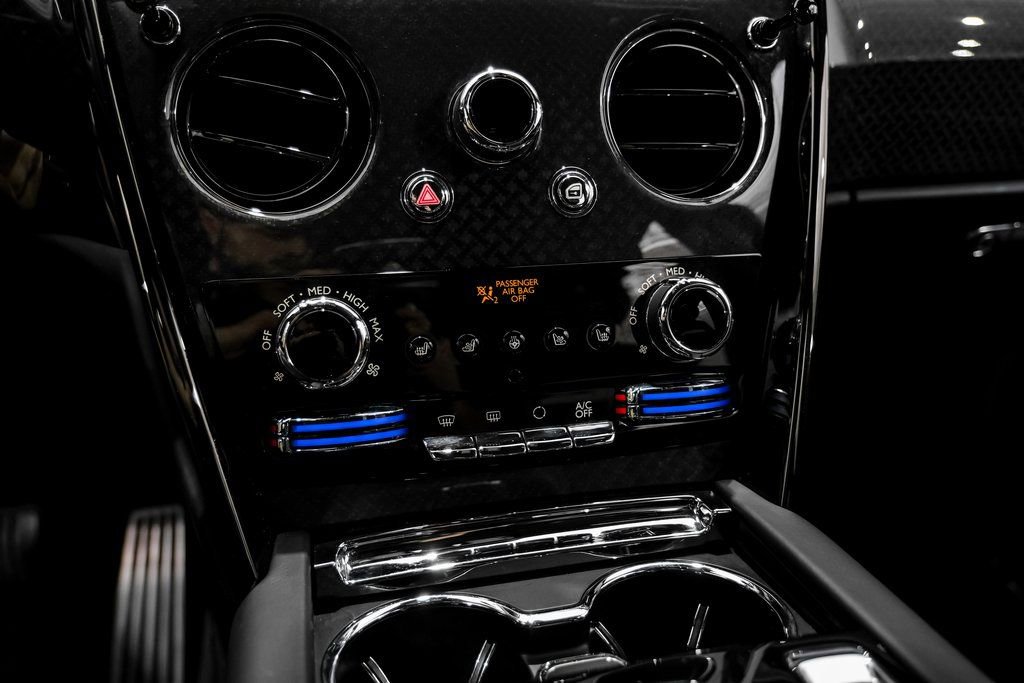 Used 2023 Rolls-Royce Cullinan Black Badge w/ Driver's Package image 25