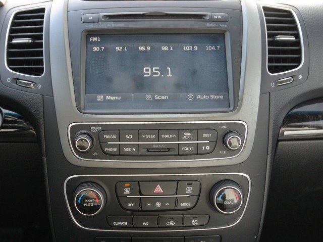 Used 2015 Kia Sorento SX image 24