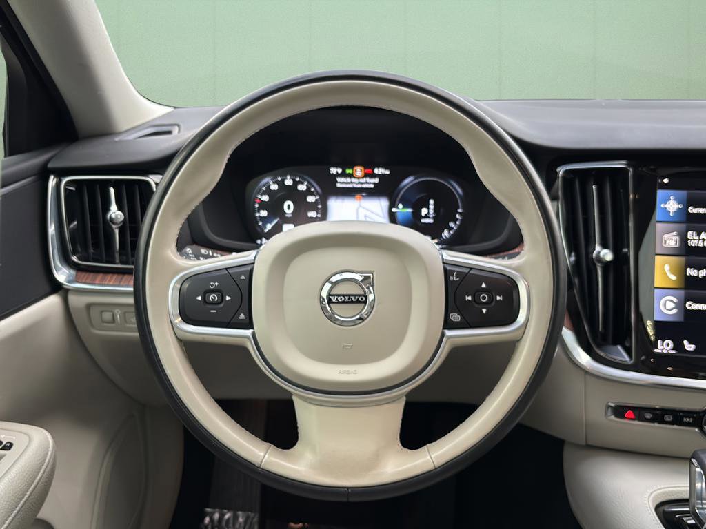 Used 2022 Volvo S60 T8 R-Design Expression w/ Premium Package image 25