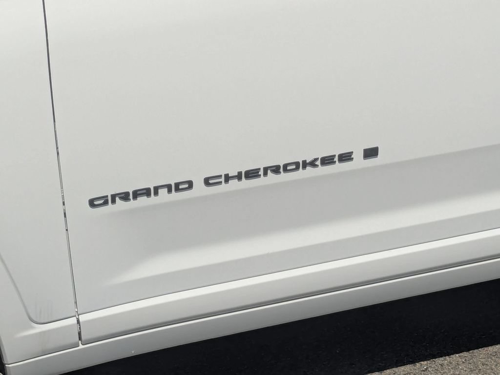 New 2026 Jeep Grand Cherokee L Limited AWD/4WD image 10