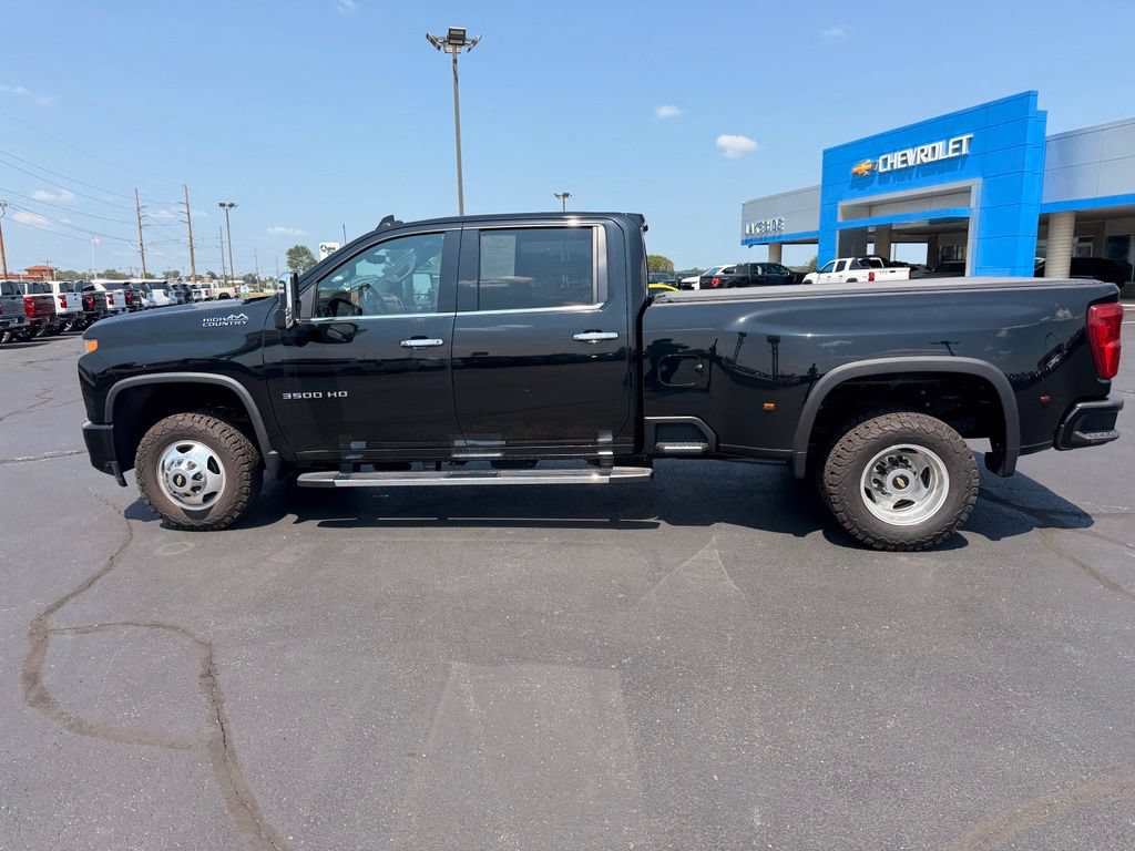 Used 2021 Chevrolet Silverado 3500 High Country AWD/4WD image 2