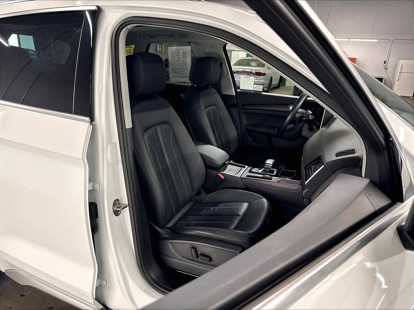 Used 2021 Audi Q5 2.0T Premium Plus w/ Premium Plus Package AWD/4WD image 10