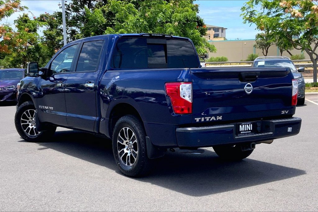 Used 2020 Nissan Titan SV w/ SV Convenience Package RWD image 10