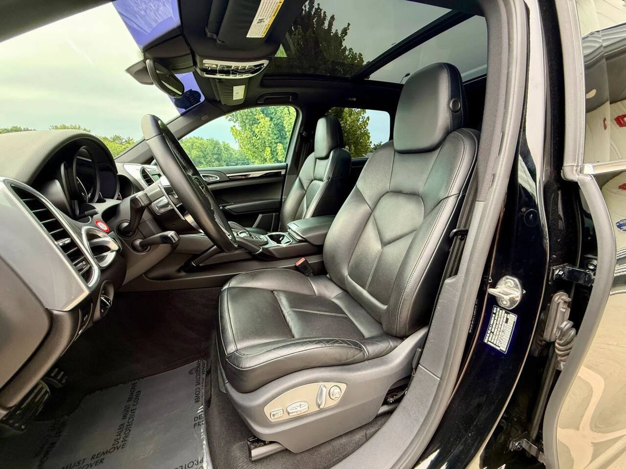 Used 2015 Porsche Cayenne Diesel w/ Premium Plus Package AWD/4WD image 14